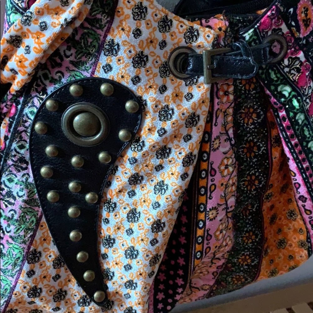 Funky Fun Shoulder Bag - Picture 2 of 6